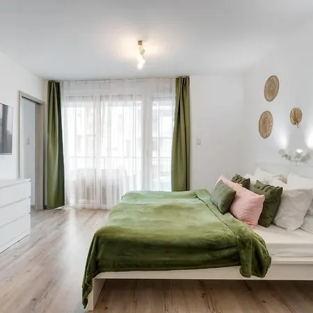 Apartman Balcony - New & Stylish *