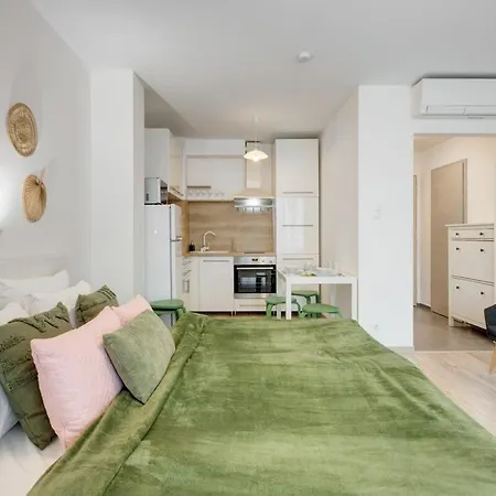 Apartmán Balcony - New & Stylish *