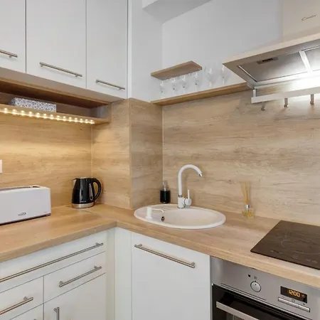 Balcony - New & Stylish Apartman *